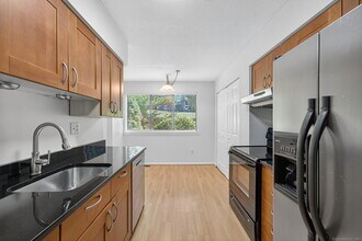 128 Conestoga Way in Glastonbury, CT - Building Photo - Building Photo