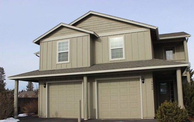 16664 Shaw Pine Ct in La Pine, OR - Building Photo - Building Photo
