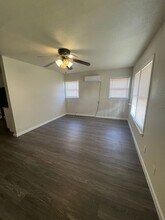 1714 Center St in San Antonio, TX - Building Photo - Building Photo