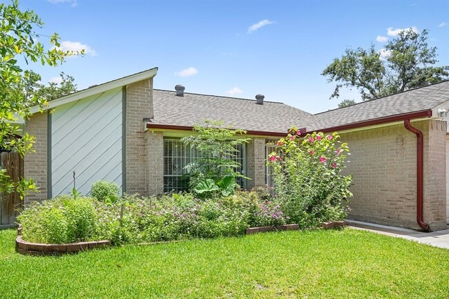 property at 4718 Misty Shadows Dr
