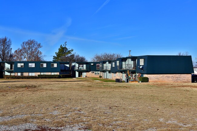 Purcell Park Apartments in Purcell, OK - Building Photo - Building Photo