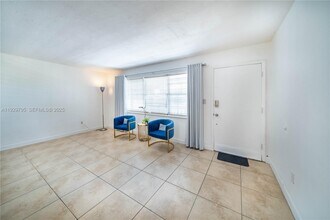 1855 NE 121st St in North Miami, FL - Building Photo - Building Photo