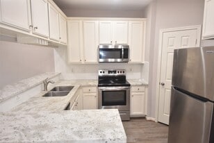 12565 Melville Dr in Montgomery, TX - Building Photo