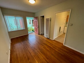 41 Thornton Ave in Los Angeles, CA - Building Photo - Building Photo