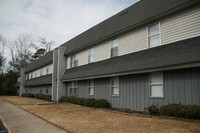 Hampton Place Apartments in Kingstree, SC - Foto de edificio - Building Photo