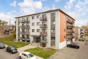 715 30E Av in Montréal, QC - Building Photo