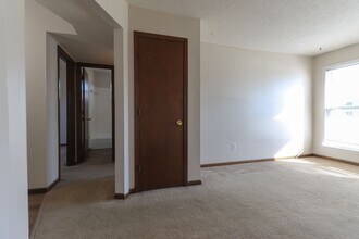 2503-2503 E Morris Dr in Columbia, MO - Building Photo - Building Photo