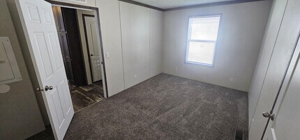 165 Birch Ct in Belleville, MI - Building Photo - Building Photo
