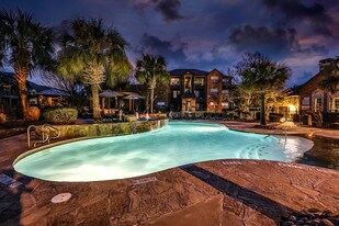 River Pointe in Conroe, TX - Building Photo