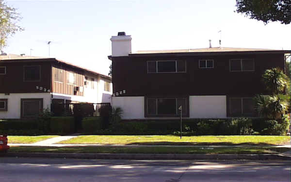 5034 Cahuenga Blvd in Hollywood, CA - Foto de edificio - Building Photo