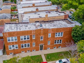 3815 W Roscoe St in Chicago, IL - Building Photo