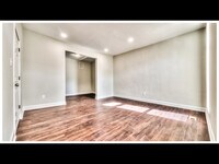 810 Brooks Ln photo'