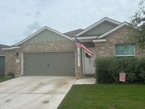 210 Barcelona in Kyle, TX - Building Photo - Building Photo