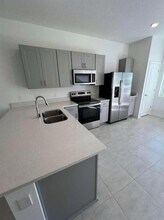 3068 Skyline Lp in Kissimmee, FL - Building Photo - Building Photo