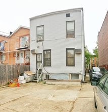 60-11 Catalpa Ave in Ridgewood, NY - Building Photo - Building Photo