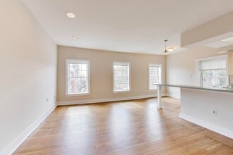 3041-3041 M St NW in Washington, DC - Building Photo - Building Photo