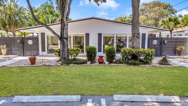 2412 NE 4th St in Pompano Beach, FL - Building Photo - Building Photo