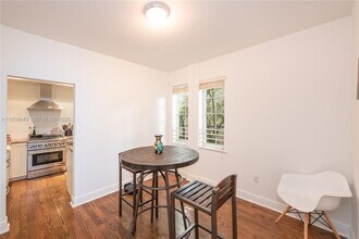 1616 Drexel Ave in Miami Beach, FL - Foto de edificio - Building Photo