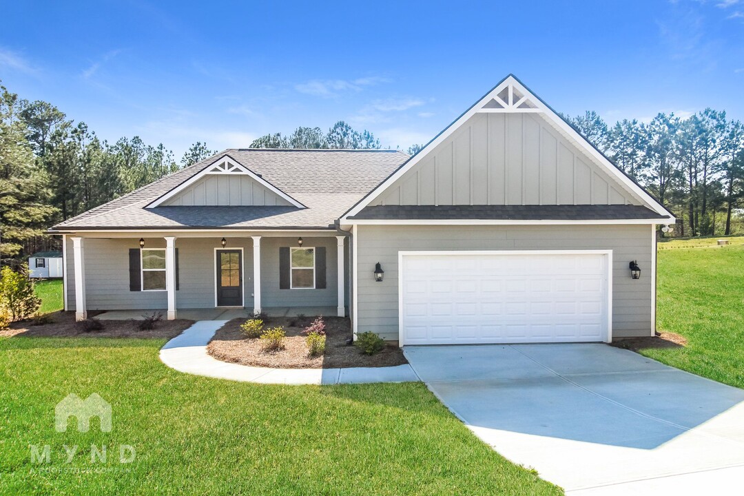 112 Hunters Chase Ct in Eatonton, GA - Building Photo