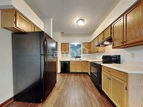 9940 Wellcroft Ln in Indianapolis, IN - Foto de edificio - Building Photo