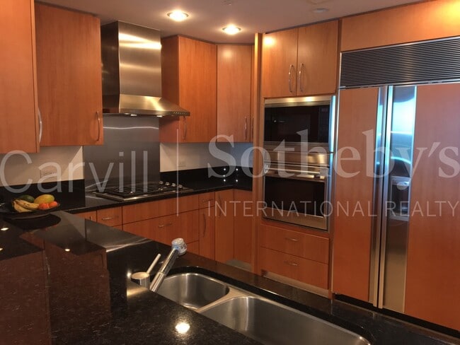 1288 Ala Moana Blvd in Honolulu, HI - Building Photo - Building Photo