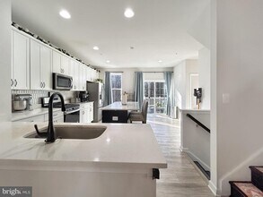 13266 Dowdens Ridge Dr in Clarksburg, MD - Building Photo - Building Photo