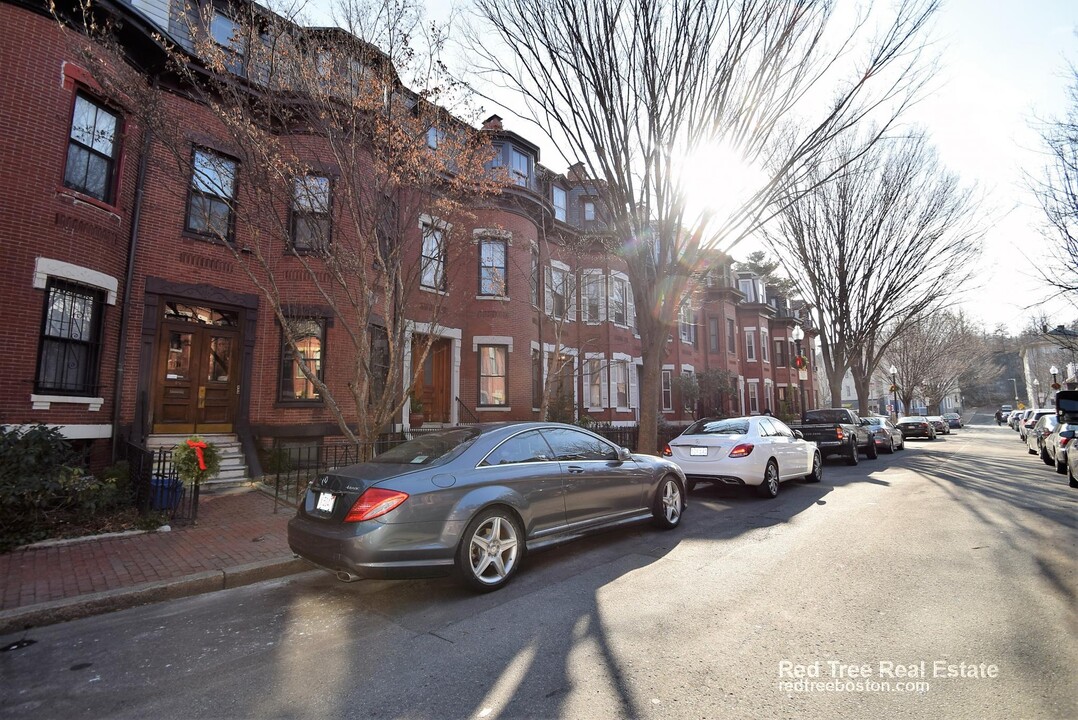 34 Worthington St, Unit 2 in Boston, MA - Building Photo