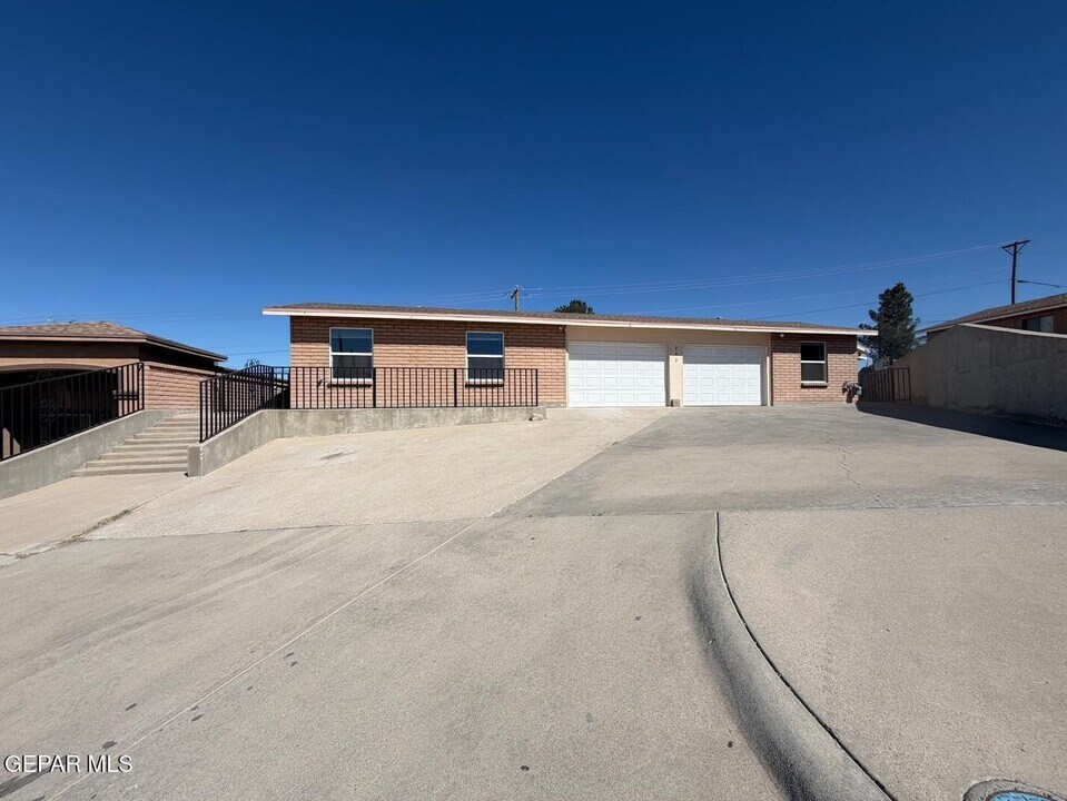 293 Atlantic Rd in El Paso, TX - Building Photo