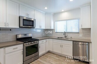 917 Monterey Rd in Glendale, CA - Building Photo - Building Photo