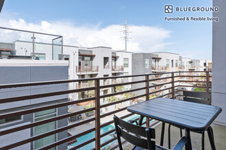 3645 Haven Ave, Unit FL3-ID1287 in Menlo Park, CA - Building Photo - Building Photo