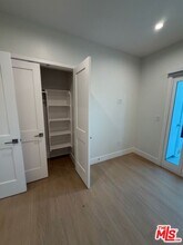 5191-5191 Lindley Ave in Los Angeles, CA - Building Photo - Building Photo