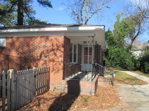 216 Dulwich Crescent-Unit -1 in Norfolk, VA - Building Photo - Building Photo
