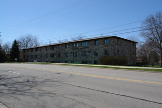 Stoneridge Apartments in East Lansing, MI - Building Photo - Building Photo