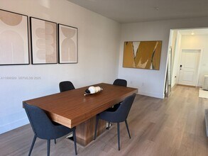 12277 NW 24th Pl in Miami Shores, FL - Foto de edificio - Building Photo