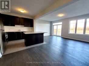 49 Bermondsey Wy in Ottawa, ON - Building Photo - Building Photo
