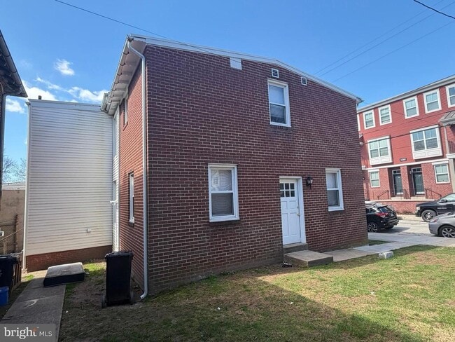 1206 Green St in Norristown, PA - Building Photo - Building Photo