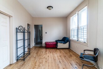 1141 S Francisco Ave-Unit -3R in Chicago, IL - Building Photo - Building Photo