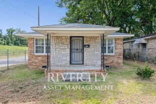 1646 Harmen St in Memphis, TN - Building Photo