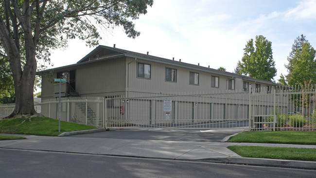 Fremont Woods in Fremont, CA - Foto de edificio - Building Photo