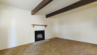 216 General Marshall St NE in Albuquerque, NM - Building Photo