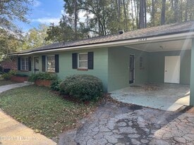 1494 Bessent Rd in Starke, FL - Building Photo