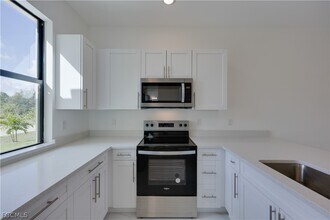 714 W 12th St in Lehigh Acres, FL - Building Photo - Building Photo