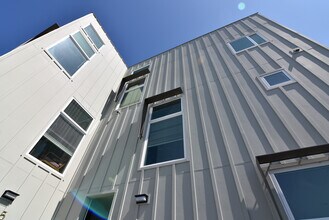2533 S Curson Ave in Los Angeles, CA - Building Photo - Building Photo