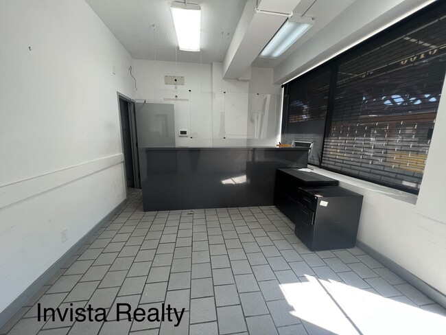 2354 Steinway St in Astoria, NY - Building Photo - Interior Photo