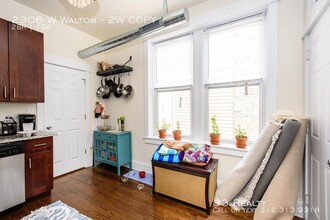2306 W Walton St-Unit -2W COPY in Chicago, IL - Building Photo - Building Photo