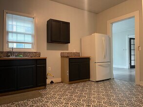 22 N 2nd St, Unit First floor in Meriden, CT - Building Photo - Building Photo