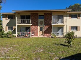 215 Knox McRae Dr in Titusville, FL - Building Photo