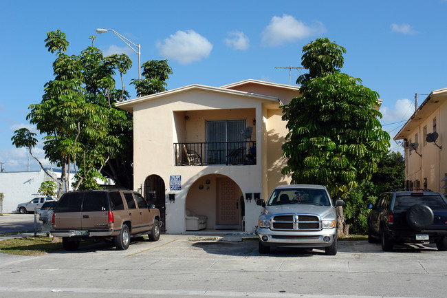 91 W 23rd St in Hialeah, FL - Building Photo - Building Photo