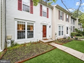 7729 Patuxent Oak Ct in Elkridge, MD - Building Photo - Building Photo