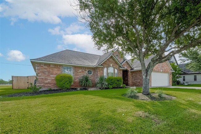 9631 Highland Pointe Dr in Needville, TX - Building Photo - Building Photo